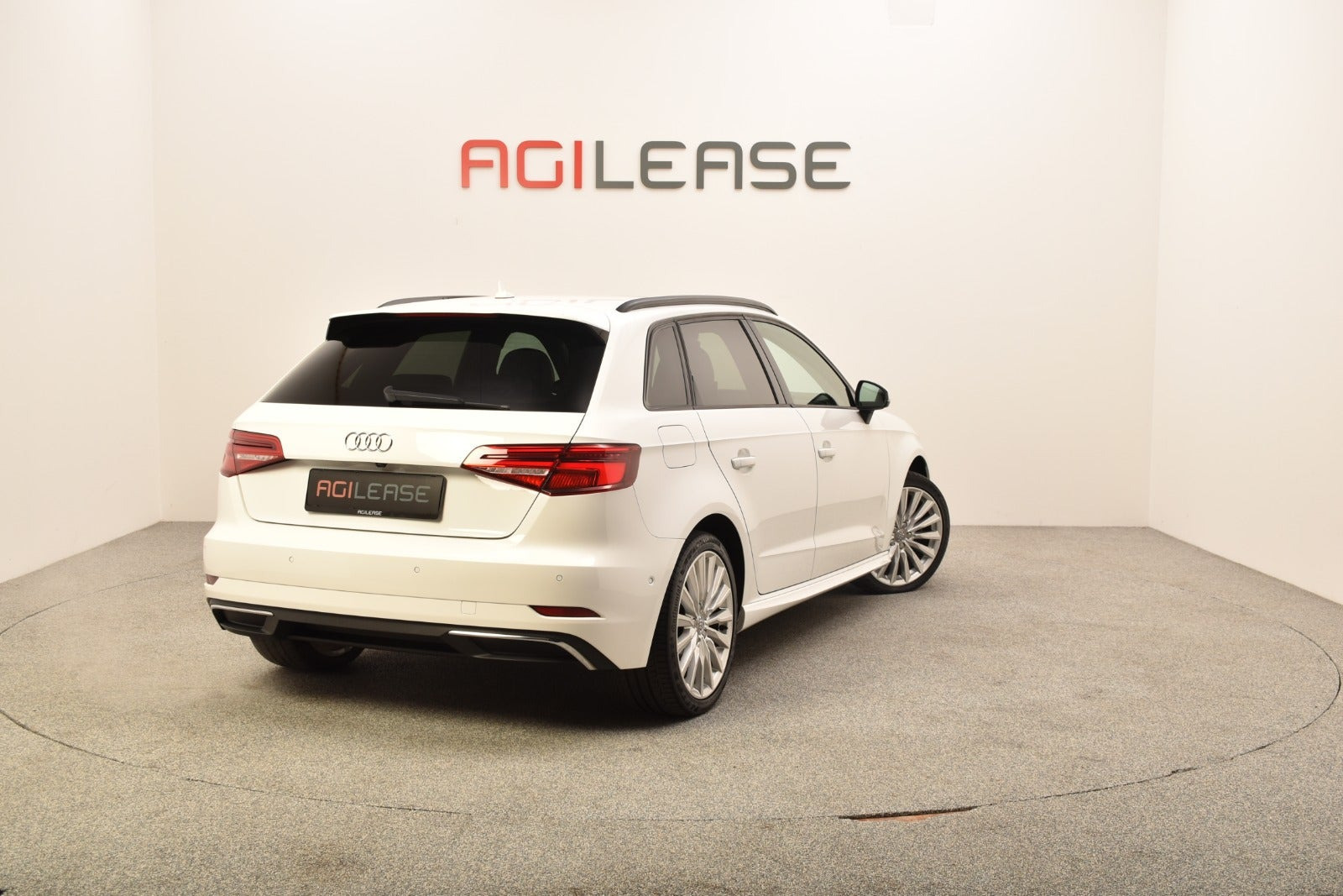 Hvid Audi A3 fra 2017
