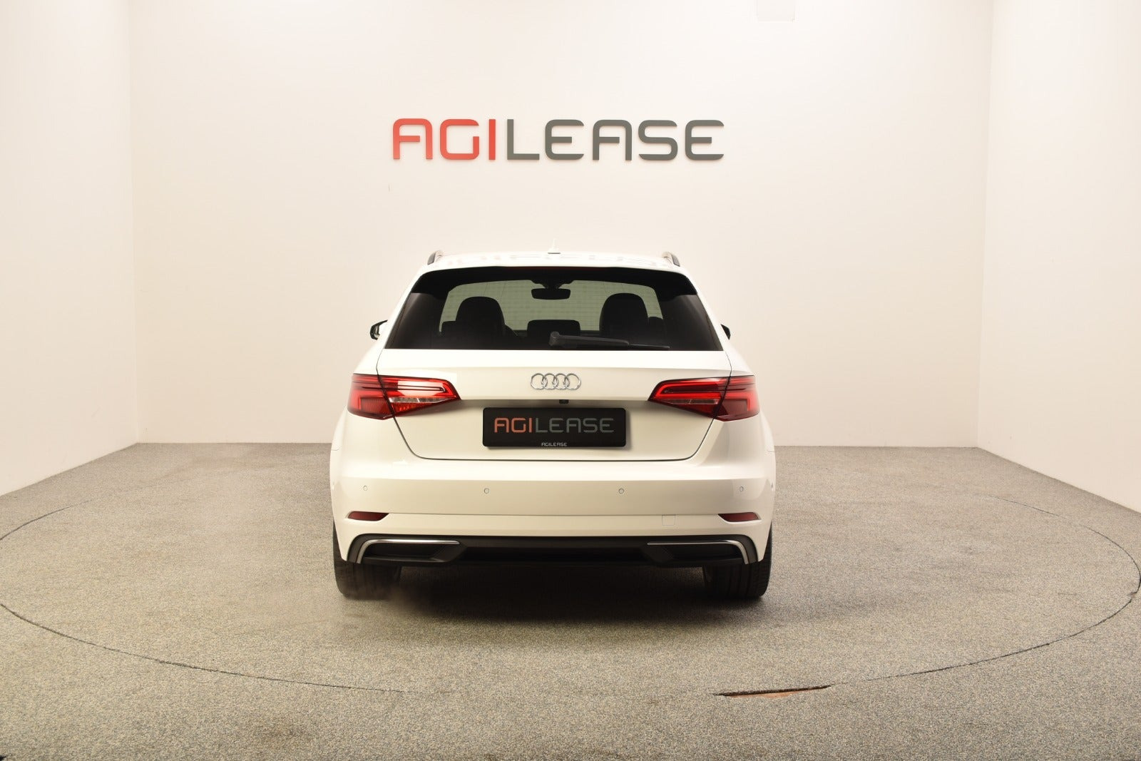 Hvid Audi A3 fra 2017