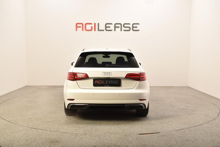 Hvid Audi A3 fra 2017