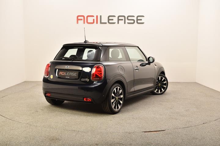 Sort Mini Cooper SE fra 2020