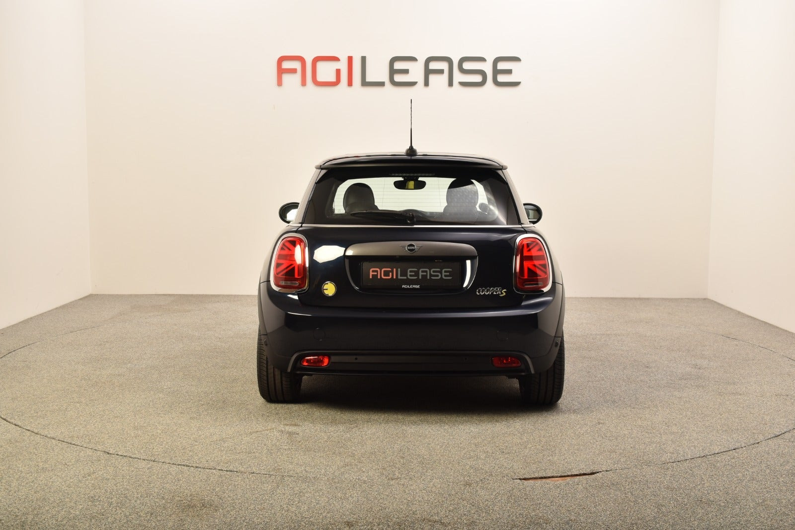 Sort Mini Cooper SE fra 2020