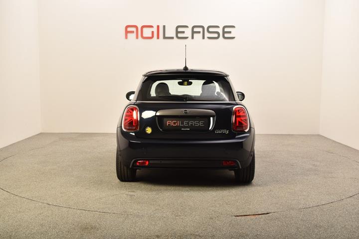 Sort Mini Cooper SE fra 2020