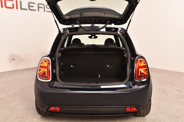 Sort Mini Cooper SE fra 2020