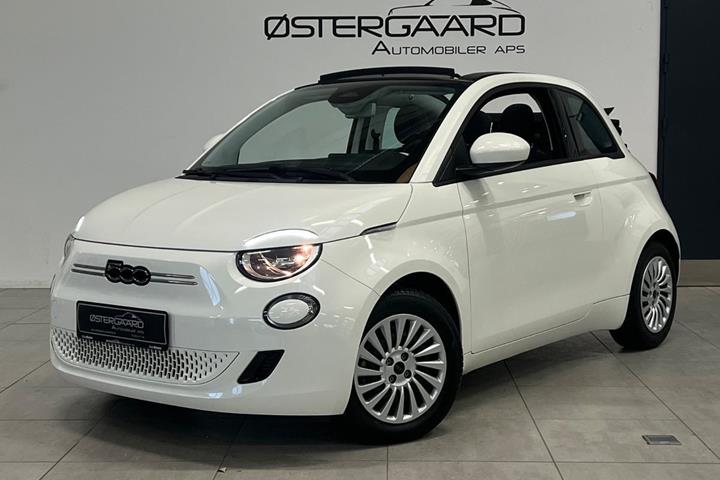 Hvid Fiat 500e fra 2023