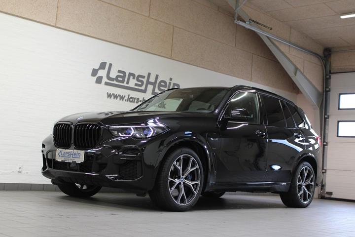 Sort BMW X5 fra 2023