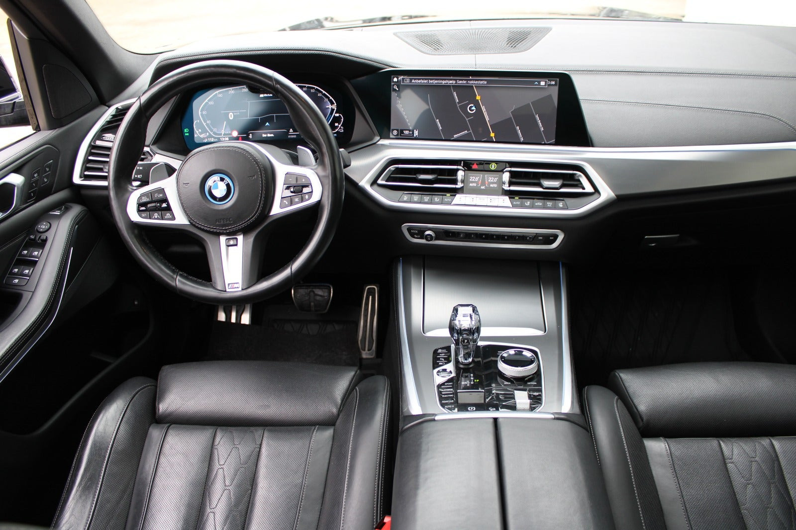 Sort BMW X5 fra 2023