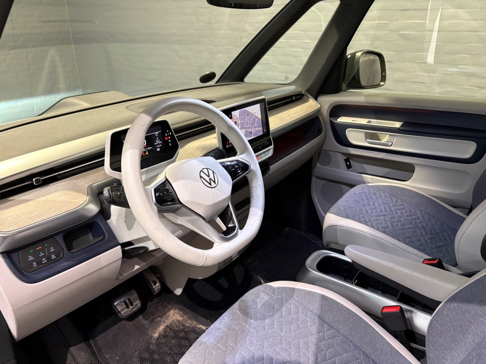 Gul VW ID.Buzz fra 2022