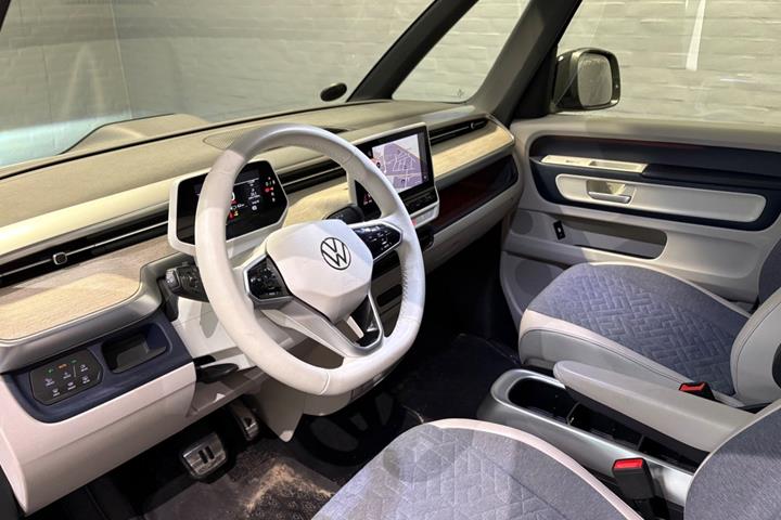 Gul VW ID.Buzz fra 2022
