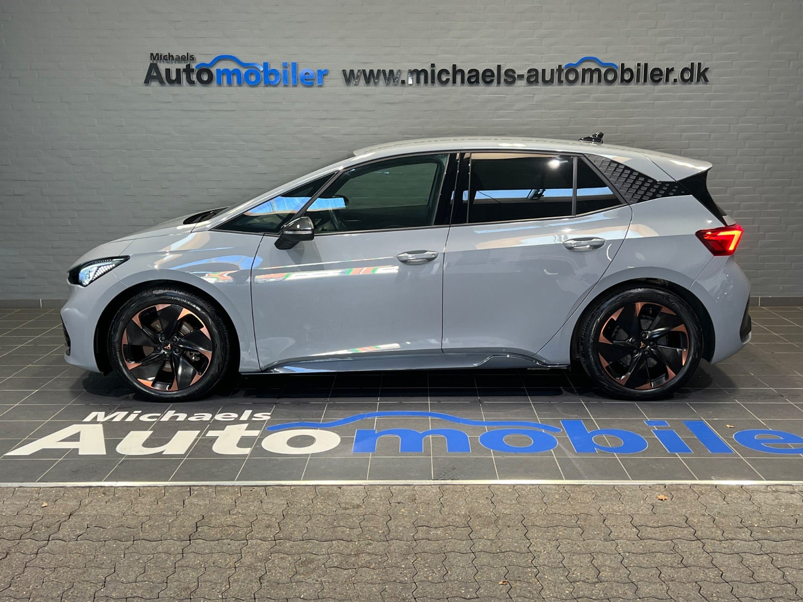 Grå Cupra Born fra 2024