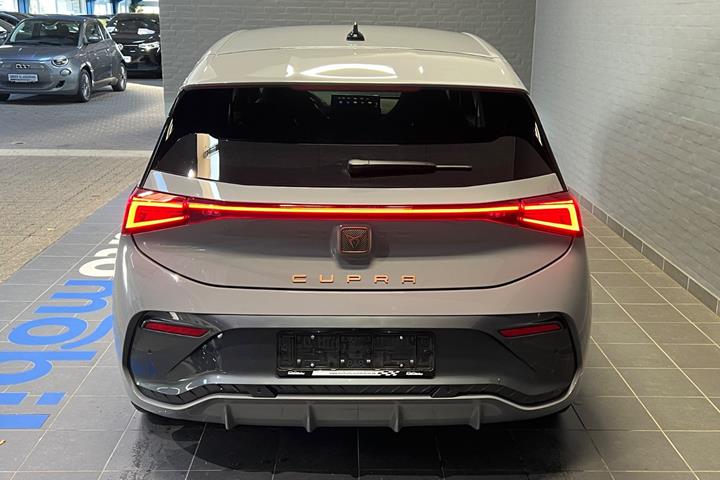 Grå Cupra Born fra 2024