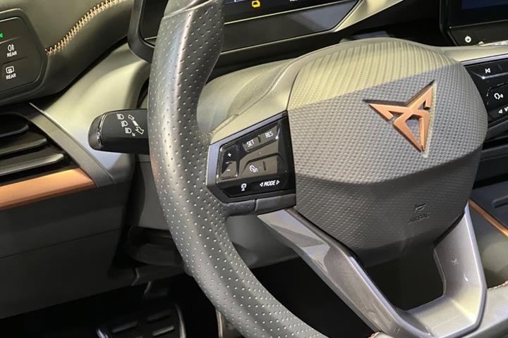 Grå Cupra Born fra 2024