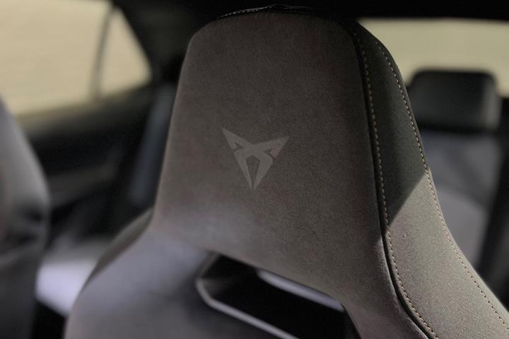Grå Cupra Born fra 2024