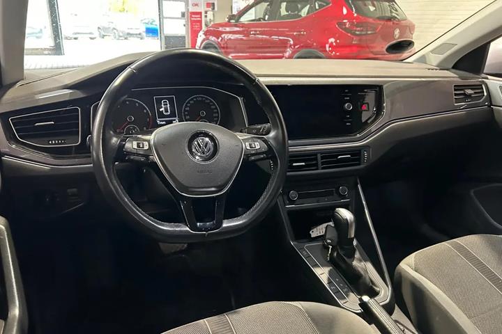 Grå VW Polo fra 2020
