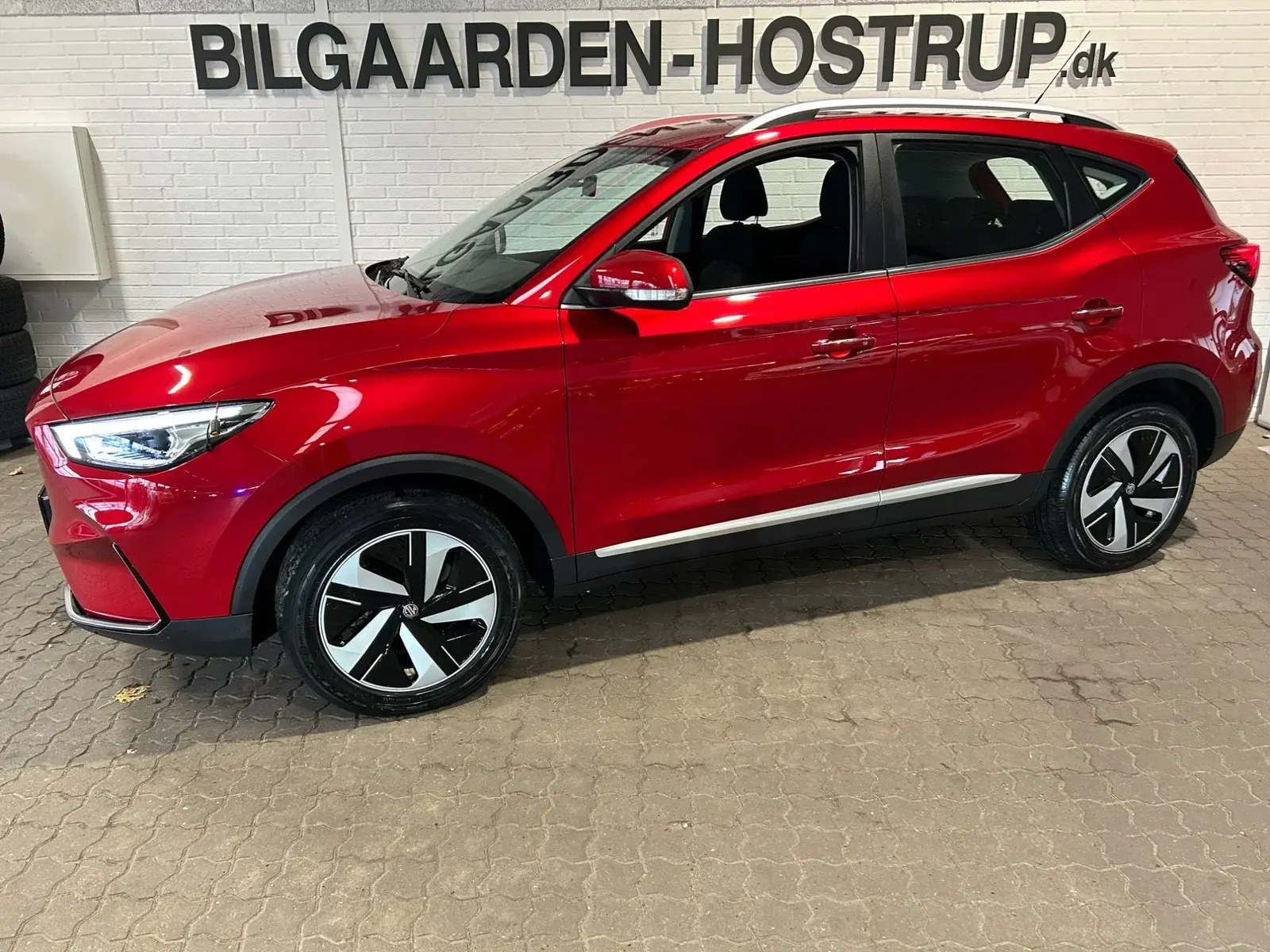 Rød MG ZS fra 2022