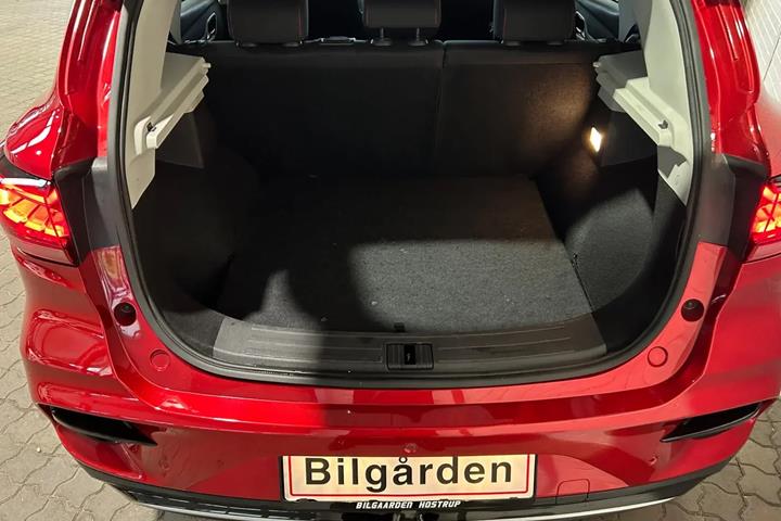 Rød MG ZS fra 2022