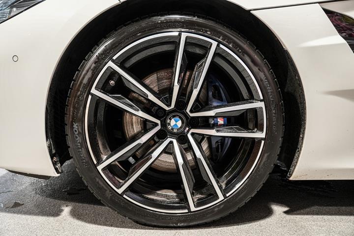 Hvid BMW Z4 fra 2020