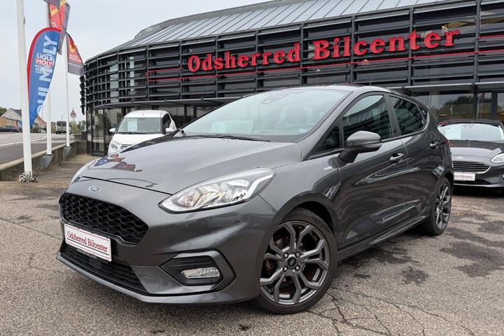 Grå Ford Fiesta fra 2018