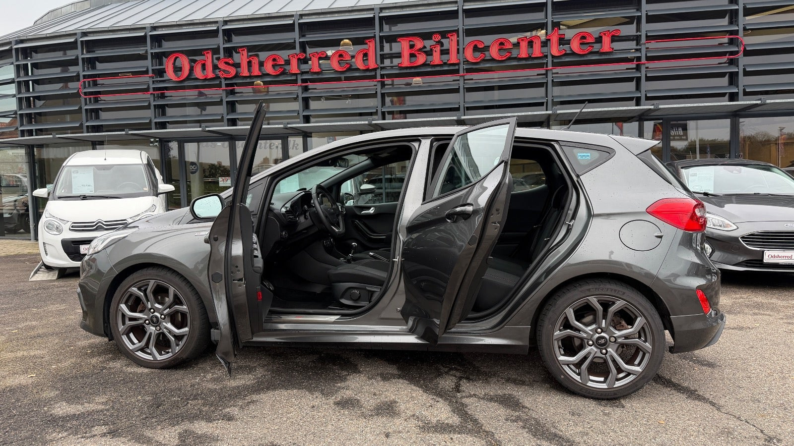 Grå Ford Fiesta fra 2018