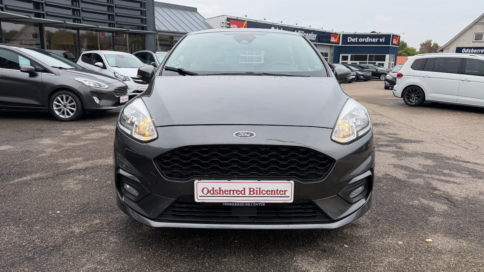 Grå Ford Fiesta fra 2018
