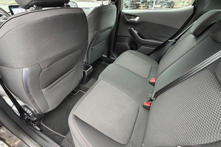 Grå Ford Fiesta fra 2018