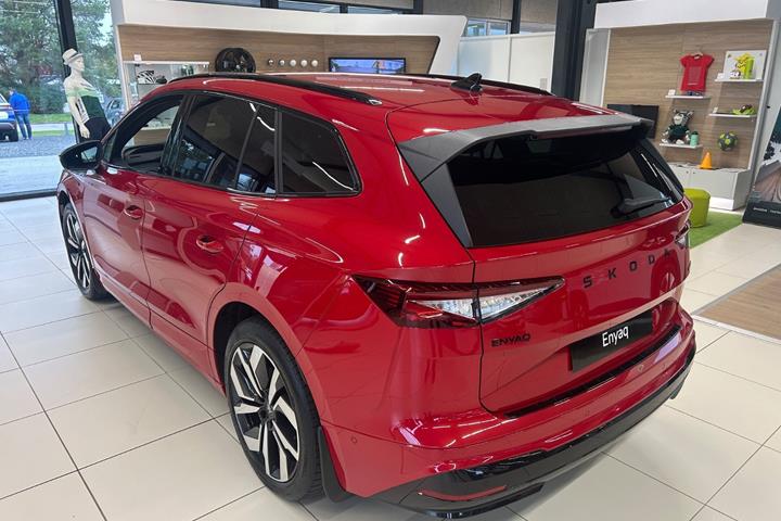 Rød Skoda Enyaq fra 2026