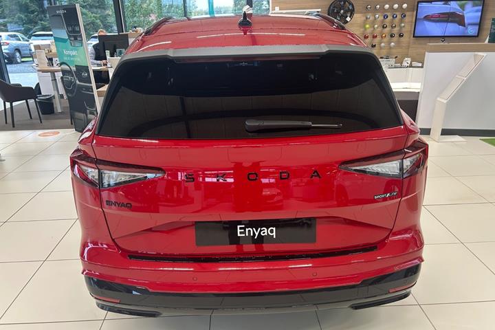 Rød Skoda Enyaq fra 2026