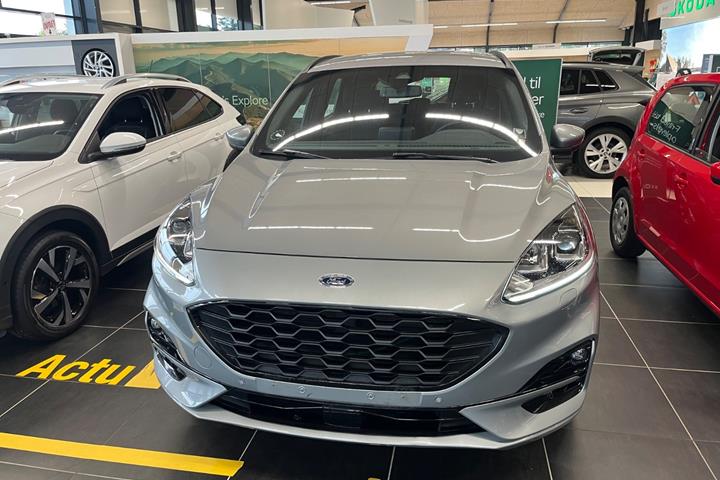 Grå Ford Kuga fra 2020