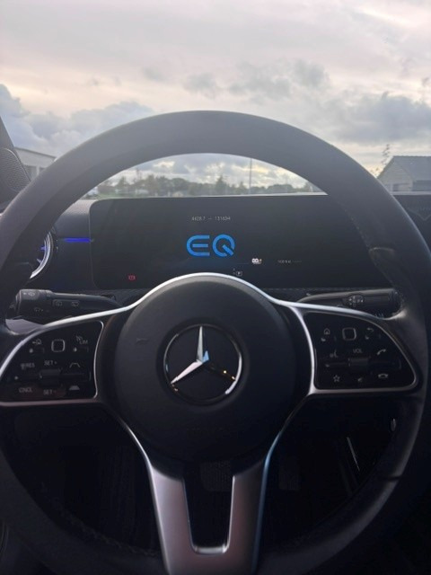 Grå Mercedes A250 e fra 2020