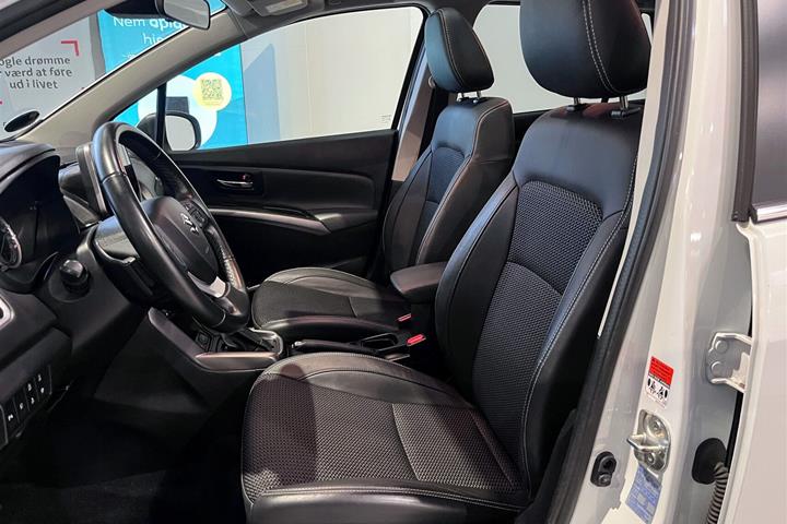 Hvid Suzuki S-Cross fra 2022