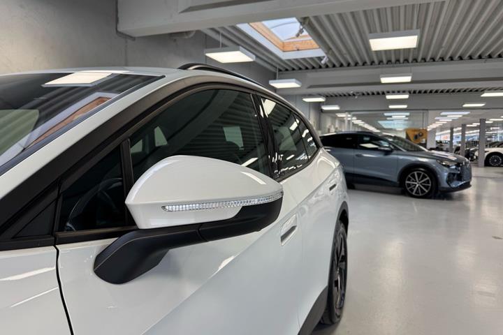 Hvid VW ID.4 fra 2023