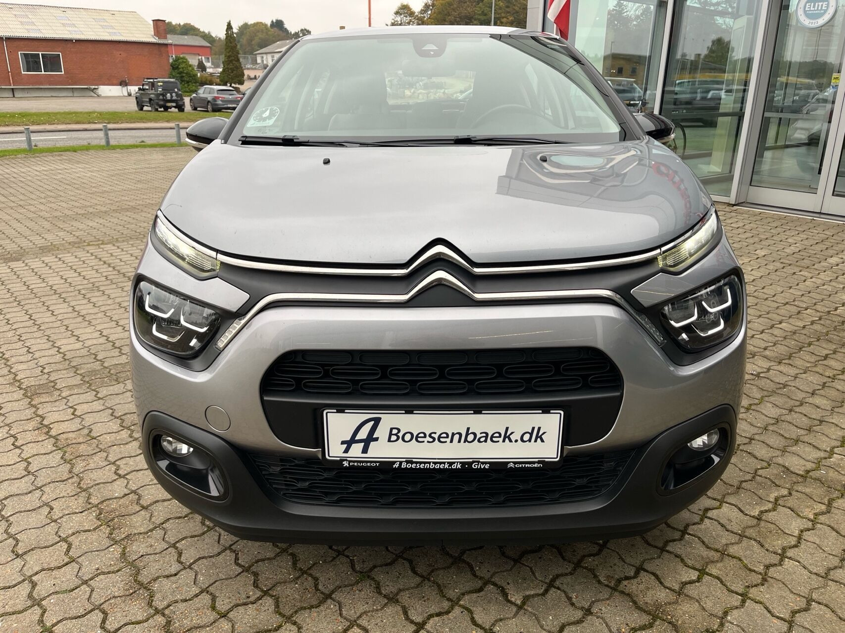 Grå Citroën C3 fra 2024