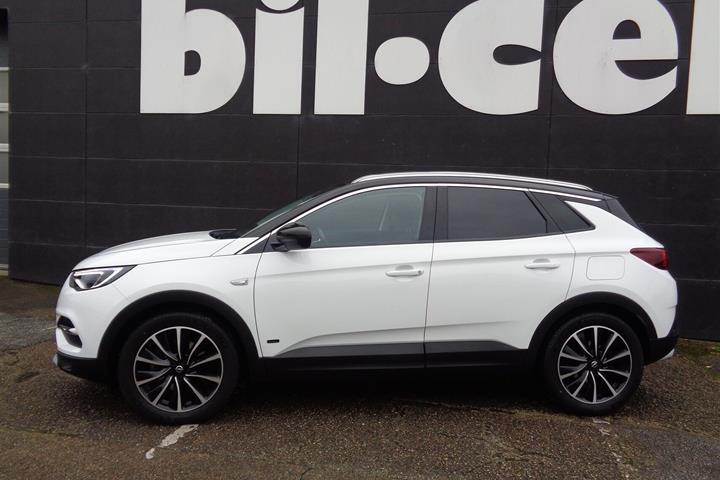 Hvid Opel Grandland X fra 2020