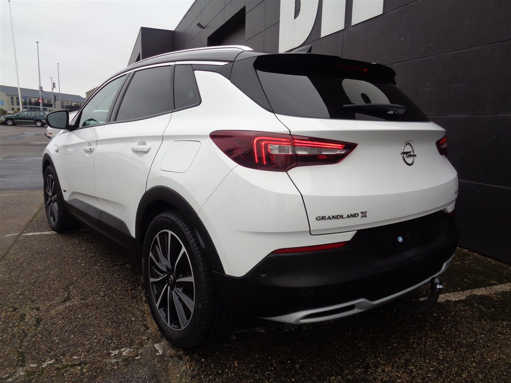 Hvid Opel Grandland X fra 2020