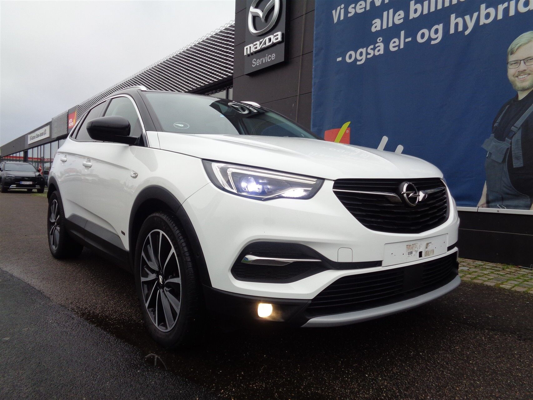 Hvid Opel Grandland X fra 2020