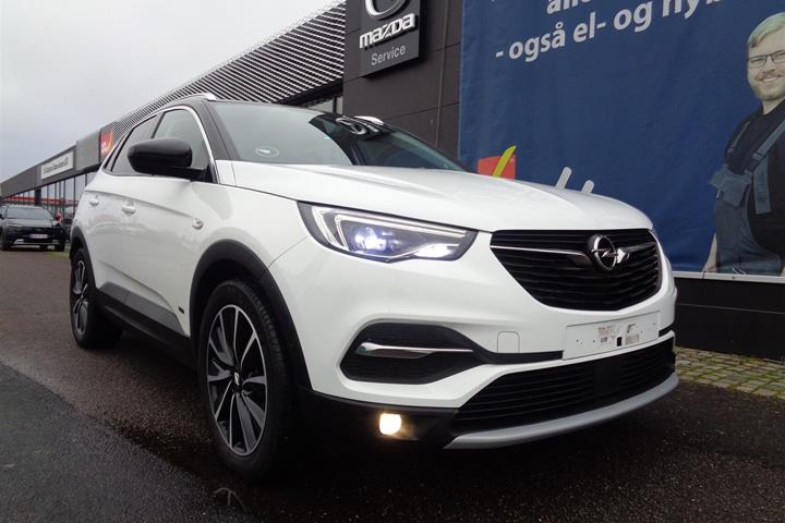 Hvid Opel Grandland X fra 2020