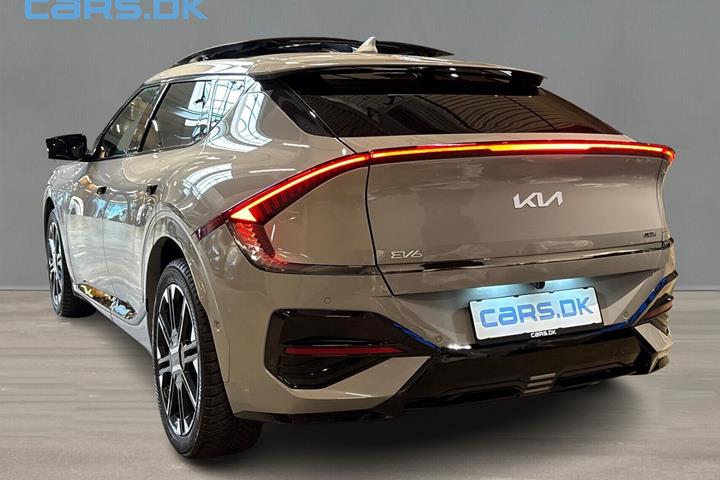 Grå Kia EV6 fra 2025