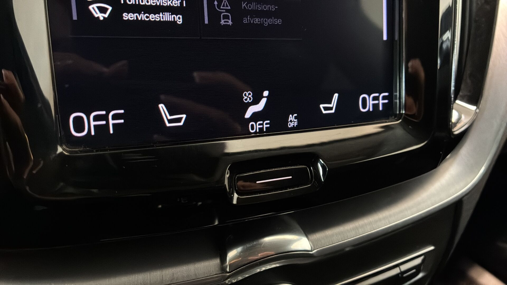Grå Volvo XC60 fra 2018
