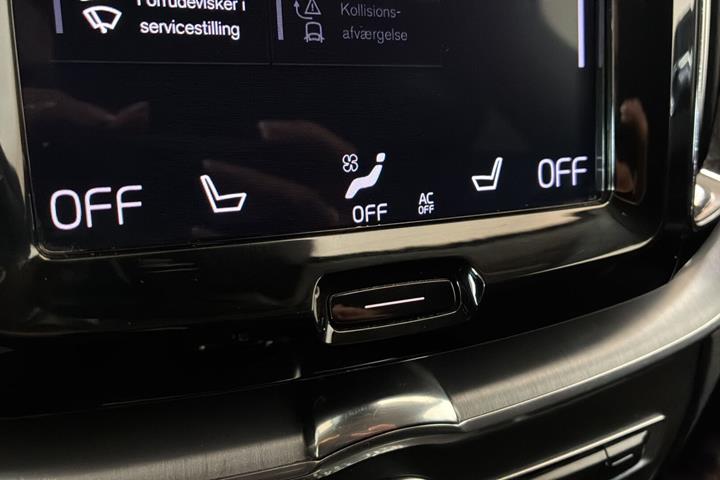Grå Volvo XC60 fra 2018