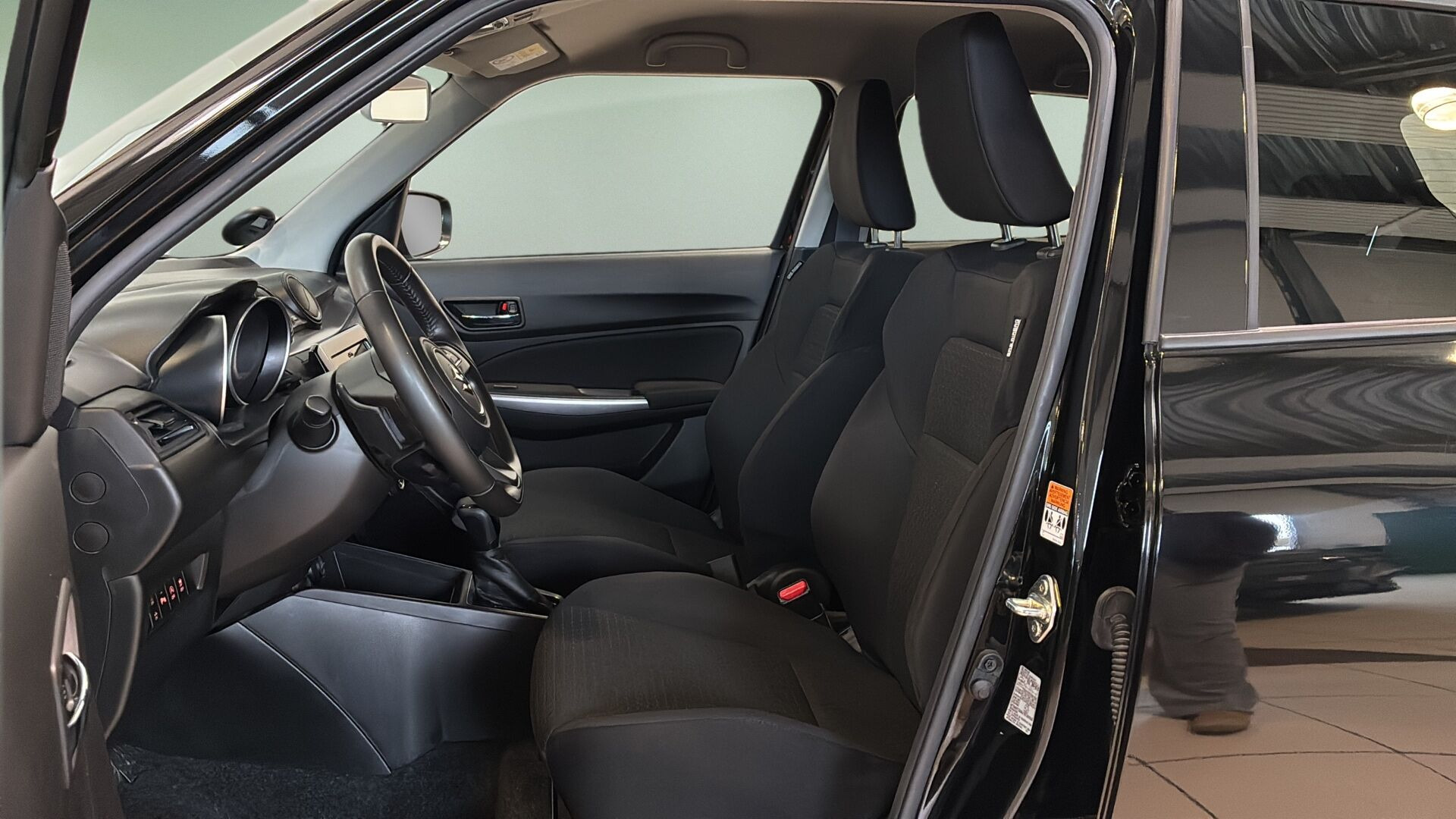 Sort Suzuki Swift fra 2024