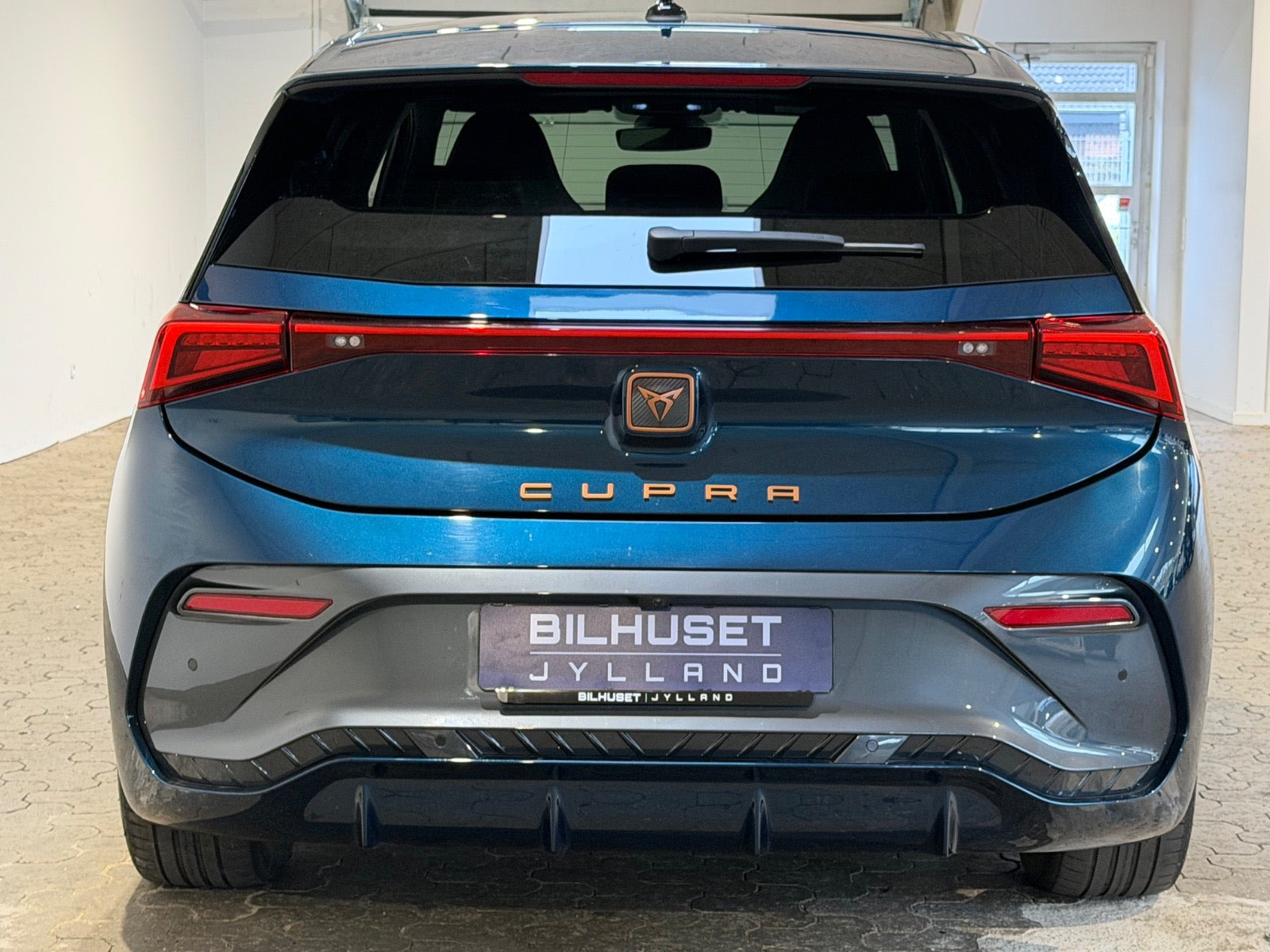 Blå Cupra Born fra 2023