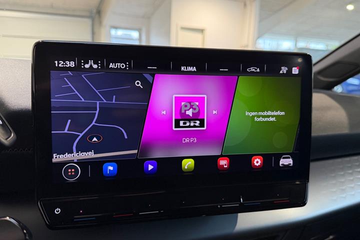 Blå Cupra Born fra 2023