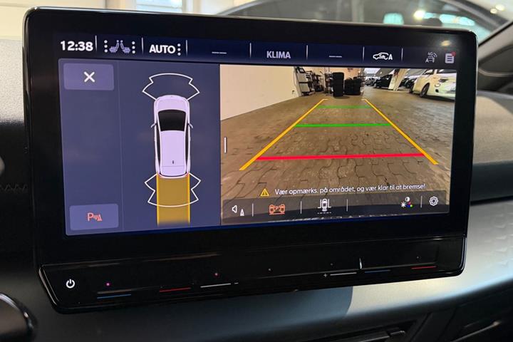 Blå Cupra Born fra 2023