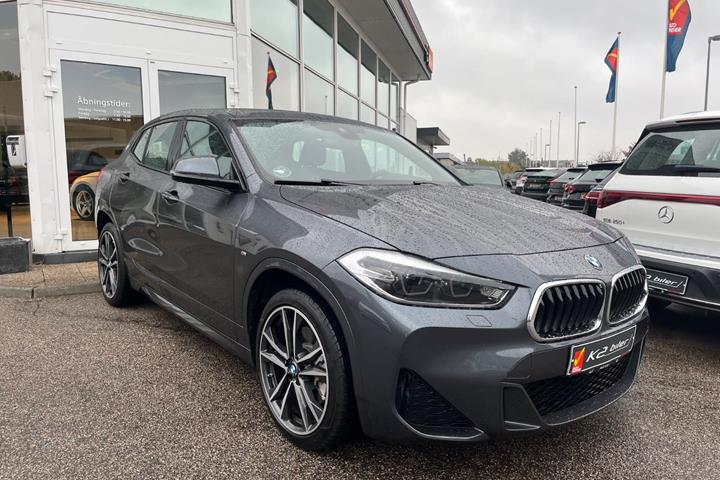 Grå BMW X2 fra 2022