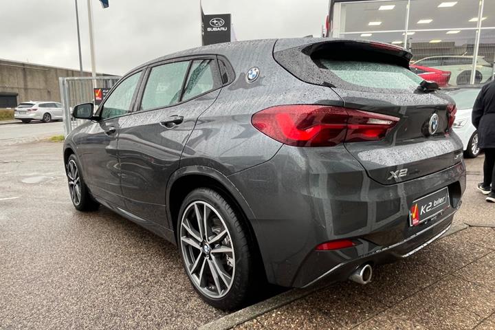 Grå BMW X2 fra 2022
