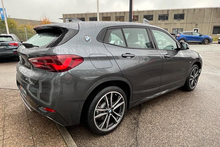 Grå BMW X2 fra 2022