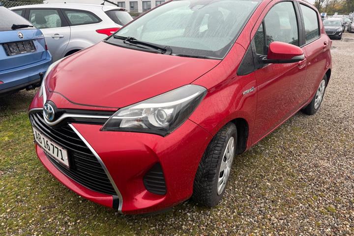 Rød Toyota Yaris fra 2015