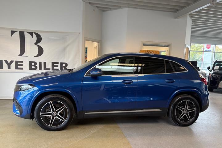 Blå Mercedes EQA250+ fra 2025