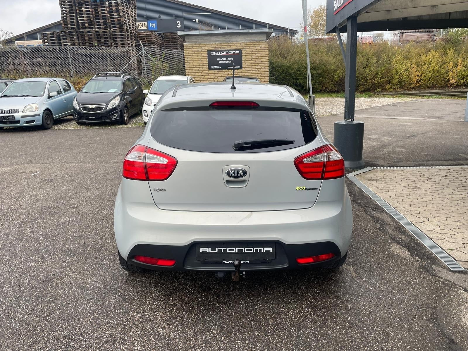 Brun Kia Rio fra 2013