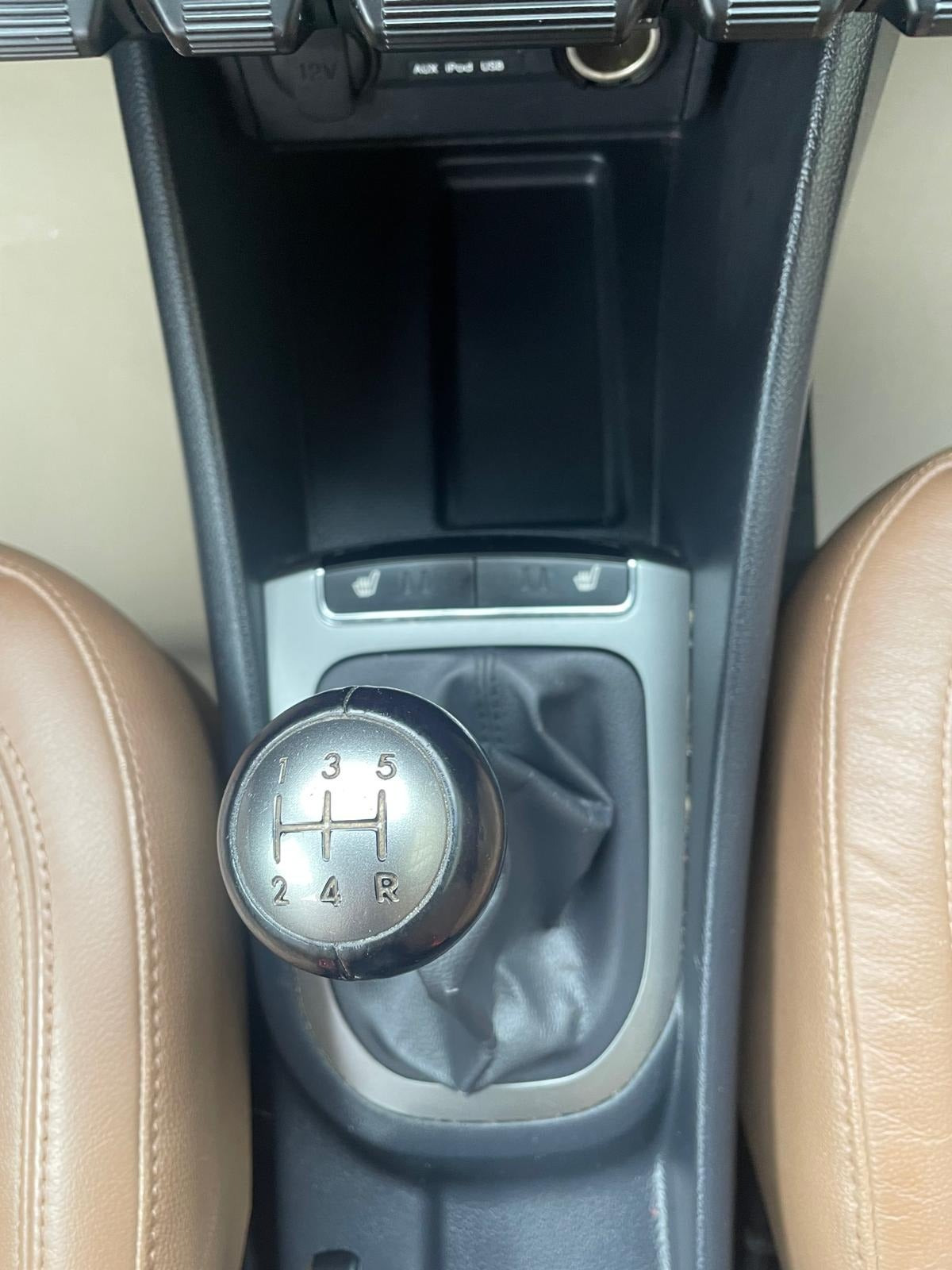 Brun Kia Rio fra 2013