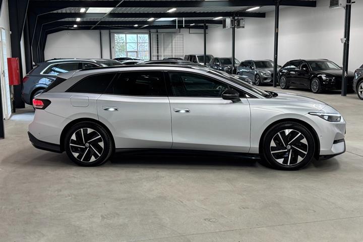 Sølv VW ID.7 fra 2025